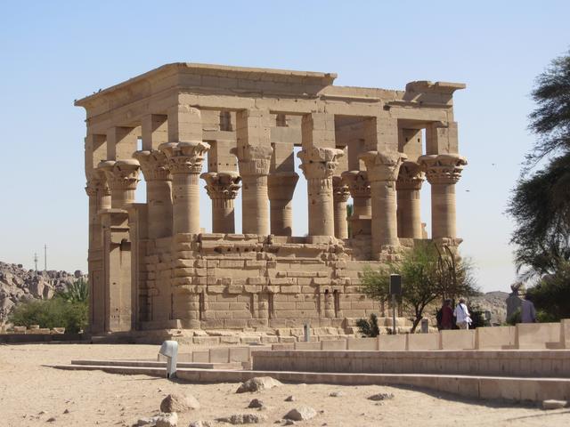 Die Philae-Tempel musste vor den Fluten des Assuan-Staudammes versetzt werden. | Foto: Schatz