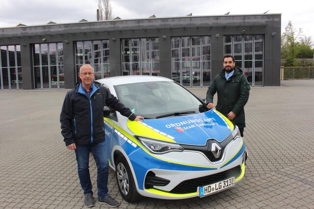 April: Das Ordnungsamt wurde mit einem neuen E-Auto beglückt. 