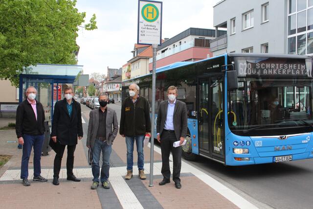 Mai: Behindertenfreundliches Ladenburg - Für die barrierefreie Haltestelle in der Bahnhofstraße gab´s Applaus. 
