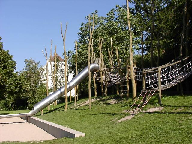 Februar: Für die Erneuerung des Deichwiesen-Spielplatzes gab der Rat 75.000 Euro frei. 