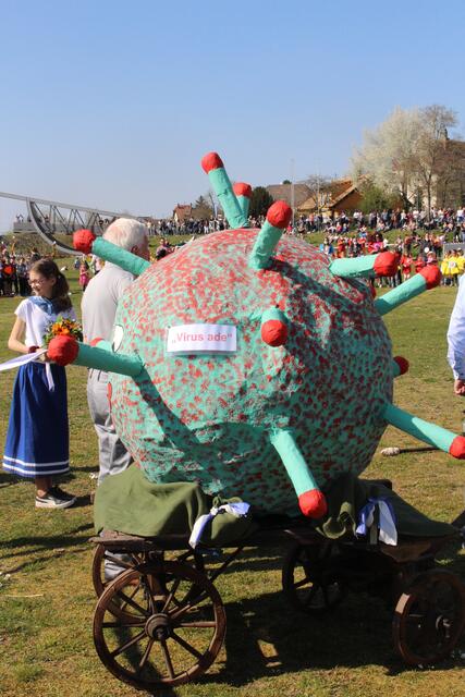 Der unbeliebteste Gast des Sommertagszuges 2022