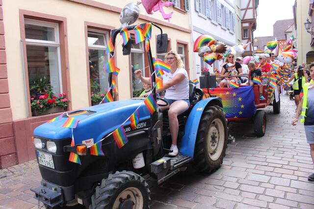 Beste Stimmung vor dem Alten Rathaus. 