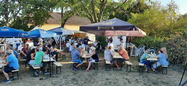Auch am alten Pumpwerk bei den Ringern war viel los. | Foto: Foto: ASV