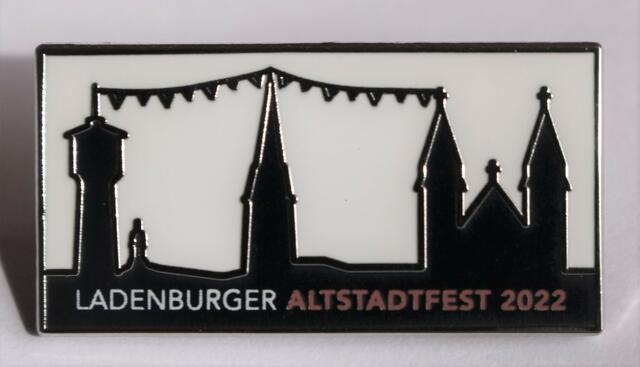 3 Euro kostet der Altstadtfest-PIN – die Einnahmen sollen das Kultur- und Musikprogramm teilweise finanzieren helfen.