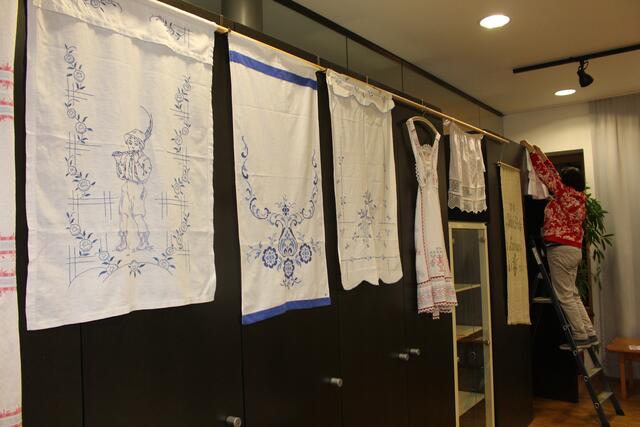 Küchen-Textilen aus der Zeit um 1900 waren wahre Kunstwerke. 