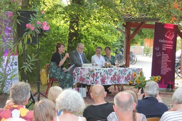 Juli: Die Literaturtage bereicherten das Kulturangebot in der Stadt.