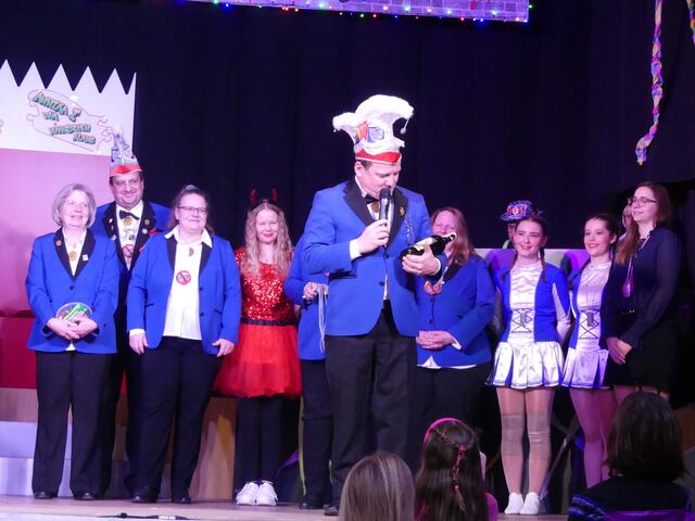 Mit einer großen Abordnung waren die Schlabbdewel nach Seckenheim gekommen. | Foto: Schatz