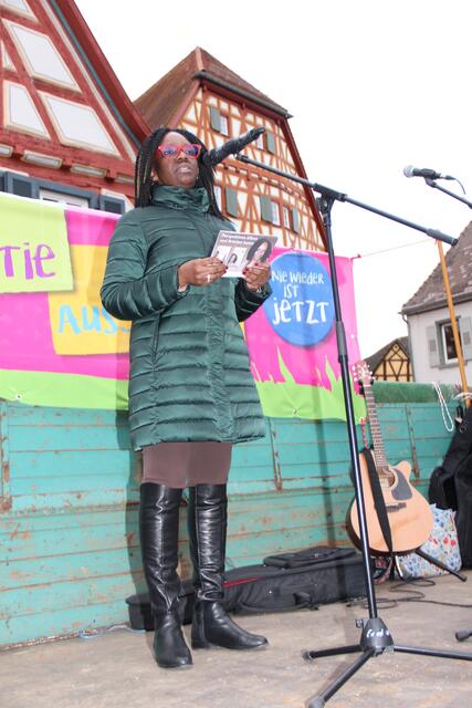 Florence Brokowski-Shekete hielt eine sehr beeindruckende Rede. 