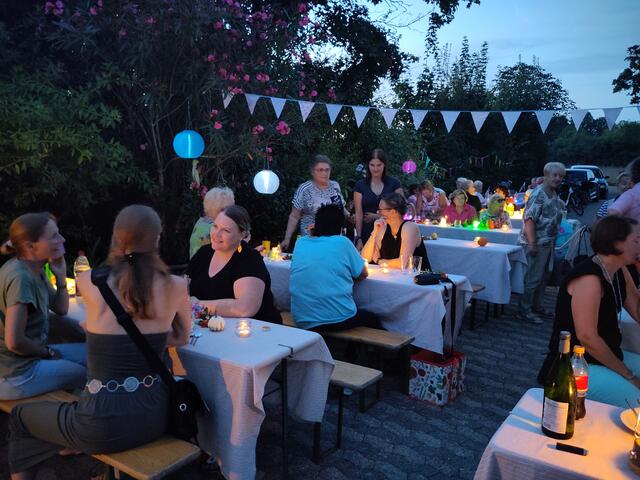 Gute Stimmung unter den anwesenden Landfrauen beim diesjährigen Sommerfest | Foto: Landfrauen