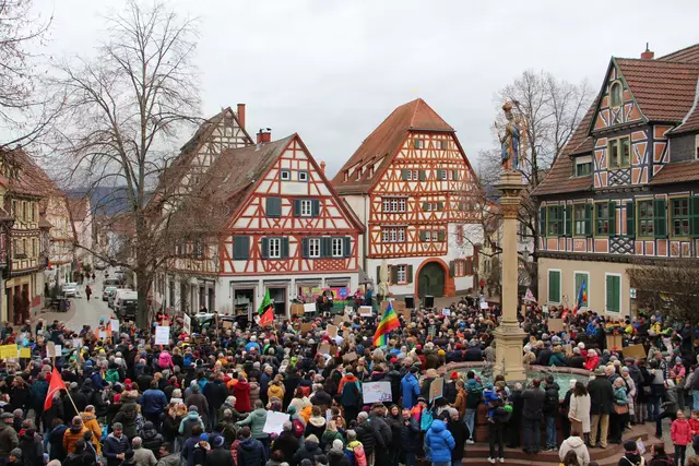 Mehr als 1.300 Menschen nahmen im Februar an der Demonstration für Demokratie teil. Stefan Schmutz bleibt dieser gesellschaftliche und politische Zusammenhalt 2024 besonders in Erinnerung.