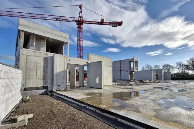 Mit dem Baubeginn der Dreifeldsporthalle wurde ein wichtiges Großprojekt in die Umsetzung gebracht.