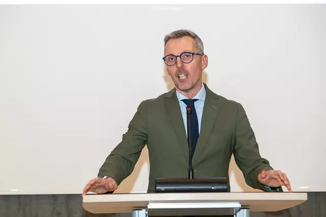 Lars Castellucci (MdB) aus Wiesloch ließ es sich ebenfalls nicht nehmen zu gratulieren. | Foto: Markus Weik