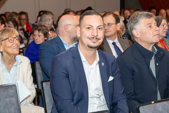 Sophian Habel, der es sich -  trotz seines Geburtstags - nicht nehmen ließ, der Sonder-Gemeinderatssitzung beizuwohnen. | Foto: Markus Weik