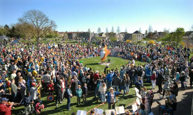 Winterverbrennung im Sport- und Freizeitzentrum | Foto: Marcus Schwetasch | Mannheimer Morgen