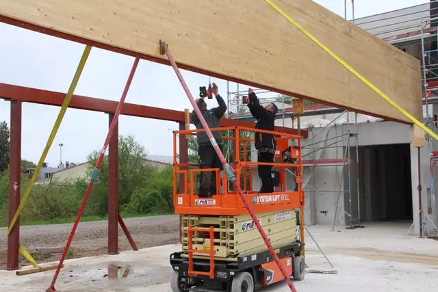 Die Anzahl der Bauarbeiter ist noch übersichtlich - in wenigen Wochen wird sich dies ändern. 
