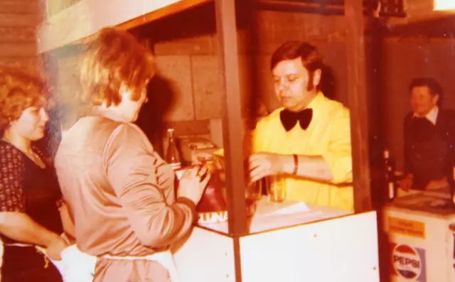 Hausmeister Stefan Himmler unterstützte die Veranstaltungen des Tanzclubs gerne. 