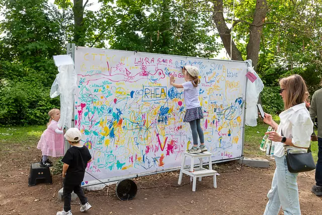 Hier konnten sich die kleinen Besucher und Besucherinnen künstlerisch austoben - die neue „Art by Kids“ Area. | Foto: Markus Weik