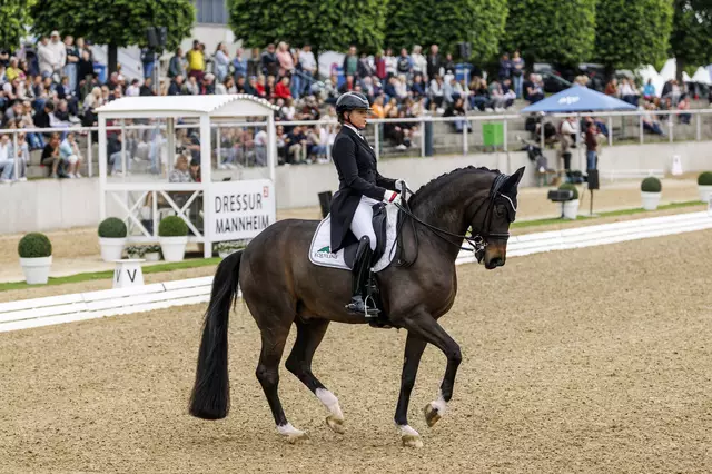 Dorothee Schneider gewann auf First Romance den Dressur Grand Prix. | Foto: Lafrentz