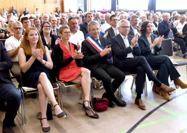 Blick ins Publikum mit zahlreichen Ehrengästen aus Politik, Wirtschaft und Vereinsleben | Foto: Marcus Schwetasch