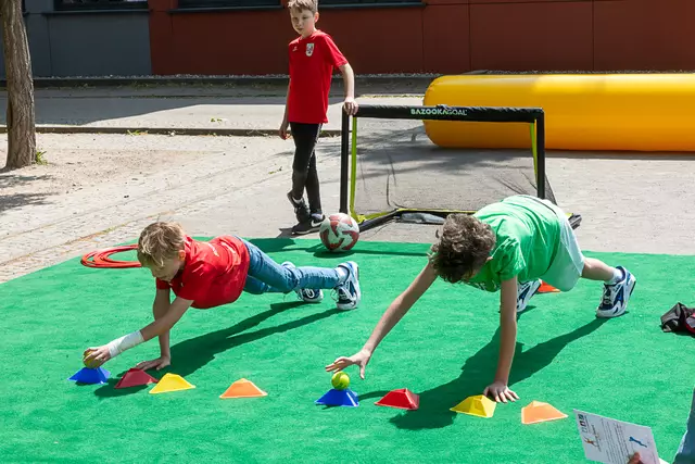 Bei dieser Übung waren eine gute Rumpfmuskulatur und Koordination gefragt. | Foto: Markus Weik