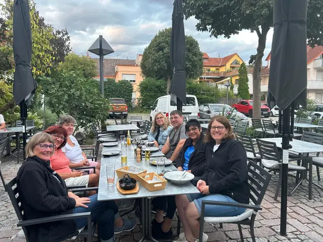 Auch das Gesellige ist beim Stadtradeln nicht zu kurz gekommen, wie hier beim Abschluss der gemeinsamen Radtour im Adami! | Foto: Landfrauen