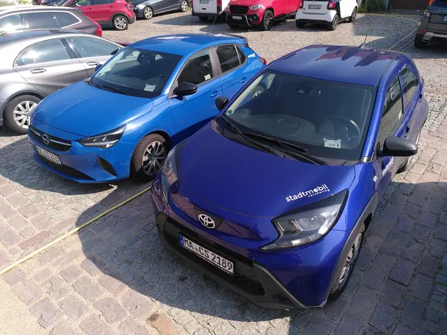 Am Messplatz und in der Bahnhofstraße in Edingen sowie in der Heinrich-Heine-Straße in Neckarhausen stehen insgesamt fünf Autos des Carsharing-Anbieters Stadtmobil bereit. Am 12. September informiert der Stadtmobil mit einem Infostand am Edeka-Markt in Edingen über sein Angebot. | Foto: BMA
