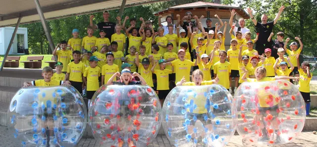 Beim Fußball-Camp des FV03 kam bei den Teilnehmern beste Stimmung auf. 
