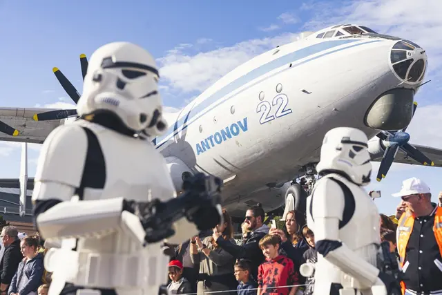Dieser Klassiker darf beim Science Fiction Treffen nicht fehlen: Die beliebte Cosplay-Parade, organisiert von der 501st Legion German Garrison. | Foto: TMSNHSP