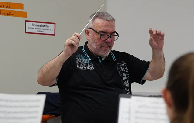 Unser neuer Dirigent Dirk Rimmler! | Foto: MVN