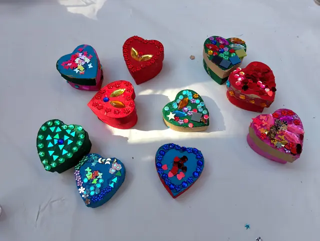 einige der Kunstwerke der Kinder