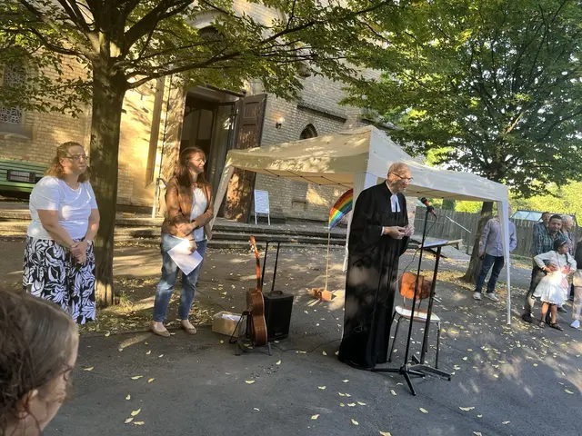 Gestaltet wurde die Segensfeier von Laura Dietenhöfer, Kirsten Jeske und Pfarrer Michael Jäck (v,l.n.r.). | Foto: zg