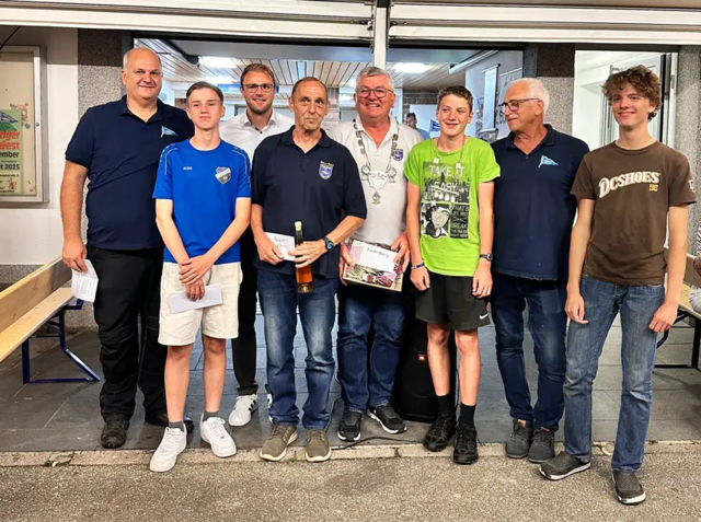 Krönung des Fischer- und des Jugendfischerkönigs sowie der Prinzen  | Foto: AV