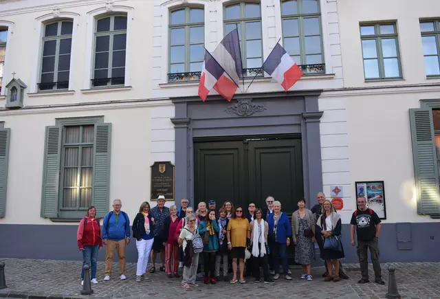 Die IGP-Gruppe vor dem Geburtshaus vom ehemaligen General und Staatspräsident von Frankreich, Charles de Gaulle | Foto: IGP
