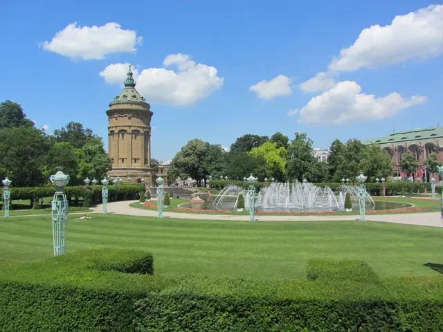 Nach der Winterpause sind die Wasserspiele am Wasserturm wieder ab Gründonnerstag 2026 zu bestaunen. | Foto: Schatz