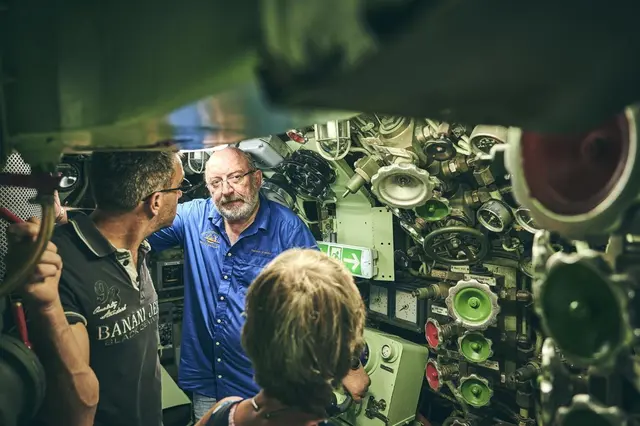 Bei den spannenden Erlebnisführungen bleiben keine Fragen offen. Besucher können im eigenen Tempo U9 begehen und stets ihre Fragen stellen.  | Foto: Foto: TMSNHSP