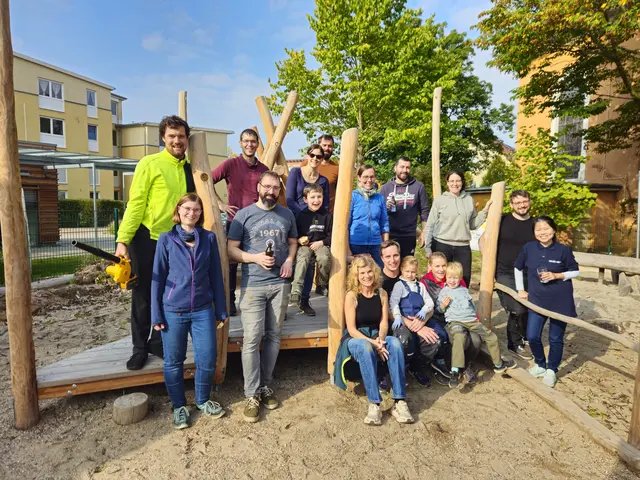Die Helfer beim Gartentag nach vollbrachter Arbeit | Foto: RG