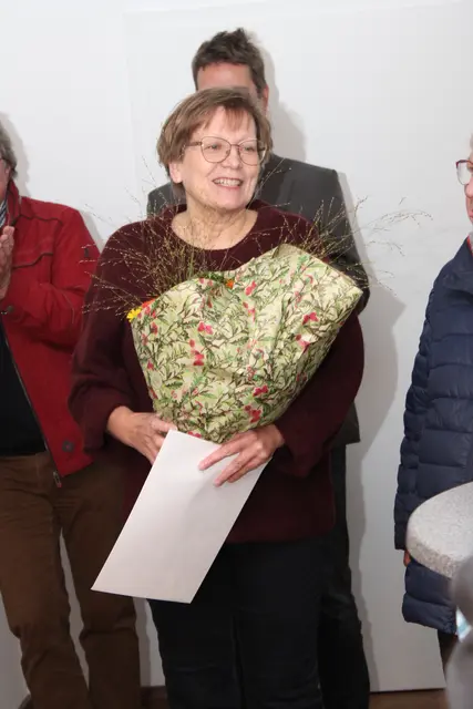 Blumen gab es für die Vermieterin Barbara Oswald