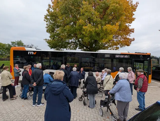 Mobilitätstraining am und im rnv-Übungsbus | Foto: BMA