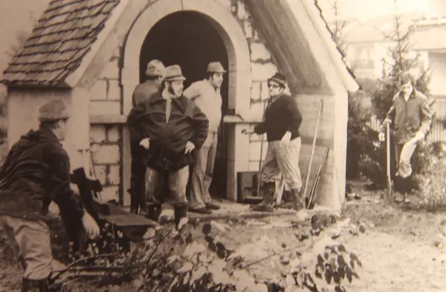 1975 bauten die Mitglieder der Kolpingsfamilie das Alljehäus´l wieder auf. 

