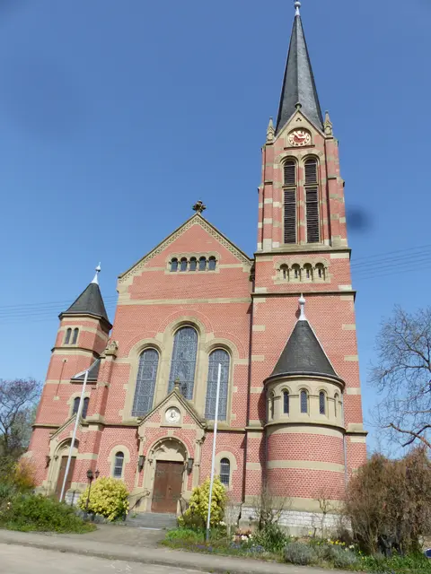 Zur Advents- und Weihnachtszeit gibt es zahlreiche musikalische Angebote in der Johannes-Calvin-Kirche. | Foto: Schatz