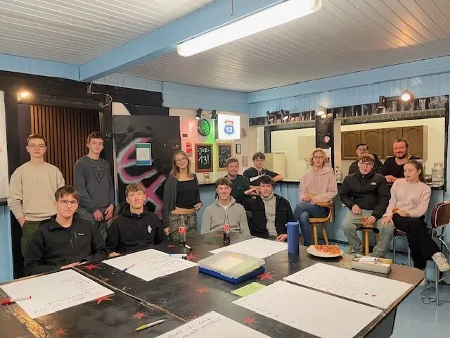 Reger Austausch zur Neugestaltung und Wiedereröffnung des Juz 13  | Foto: JUZ 13