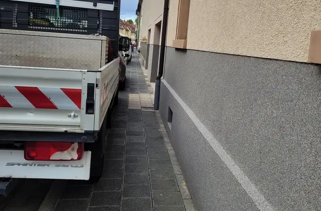 Keine Chance für Kinderwagen und Rollatoren | Foto: OGL