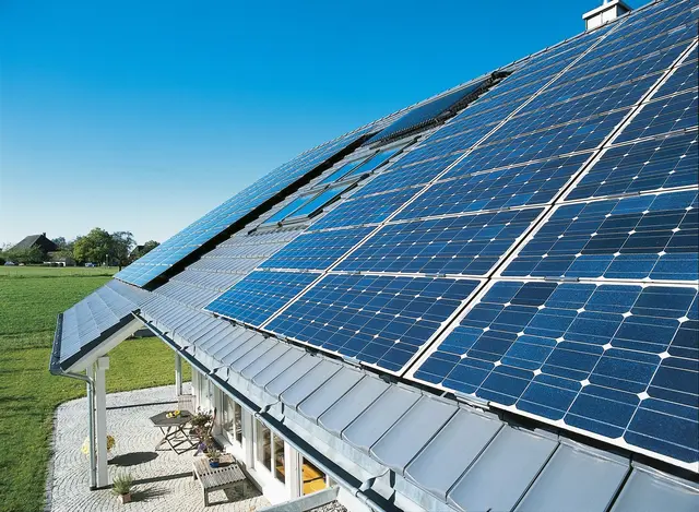 Was tun mit der alten Photovoltaik-Anlage? Das Photovoltaik-Netzwerk BW informiert dazu. | Foto: triolog-freiburg