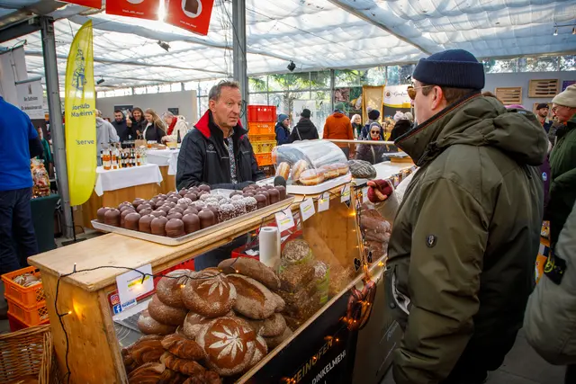 Lange Schlangen auch bei den "Brotbuwe"