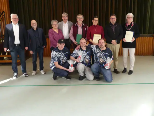 Beim Helferessen galt es einige Mitglieder für ihre besonderen Verdienste zu ehren. | Foto: Schatz