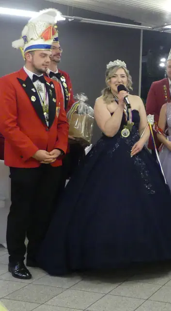 Anna I. hat zusammen mit ihrem Elferrat schon einige Termine absolviert. | Foto: Schatz