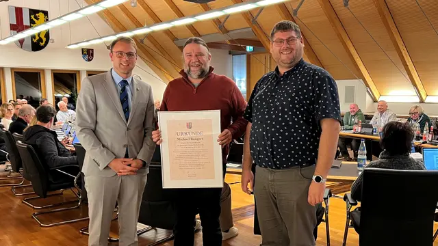 Wechsel im Gemeinderat: Im Bild (v.l.n.r.) Bürgermeister Florian König, Michael Bangert und Tobias Hertel | Foto: BMA