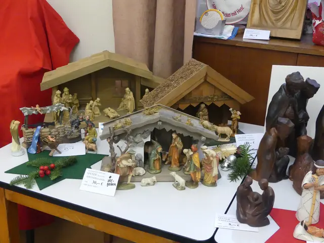 Viele verschiedene Krippendarfstellungen sind in der Ausstellung zu sehen. | Foto: Schatz