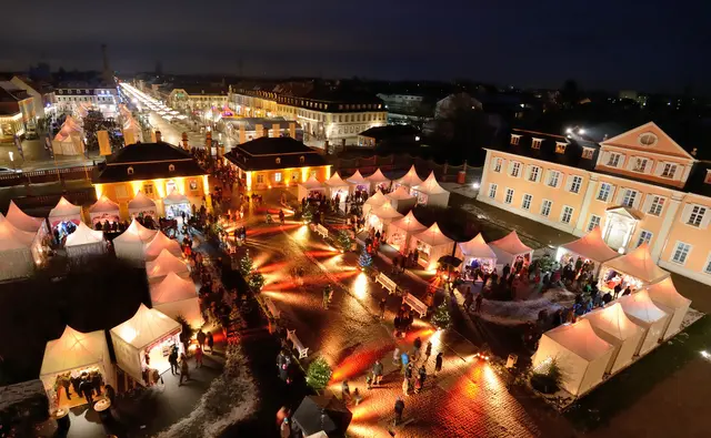 Der kurfürstliche Weihnachtsmarkt lädt ein. | Foto: SSG
