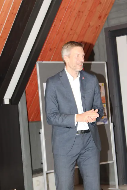 Bürgermeister Stefan Schmutz: "Es ist ungemütlicher geworden in unserer Welt."